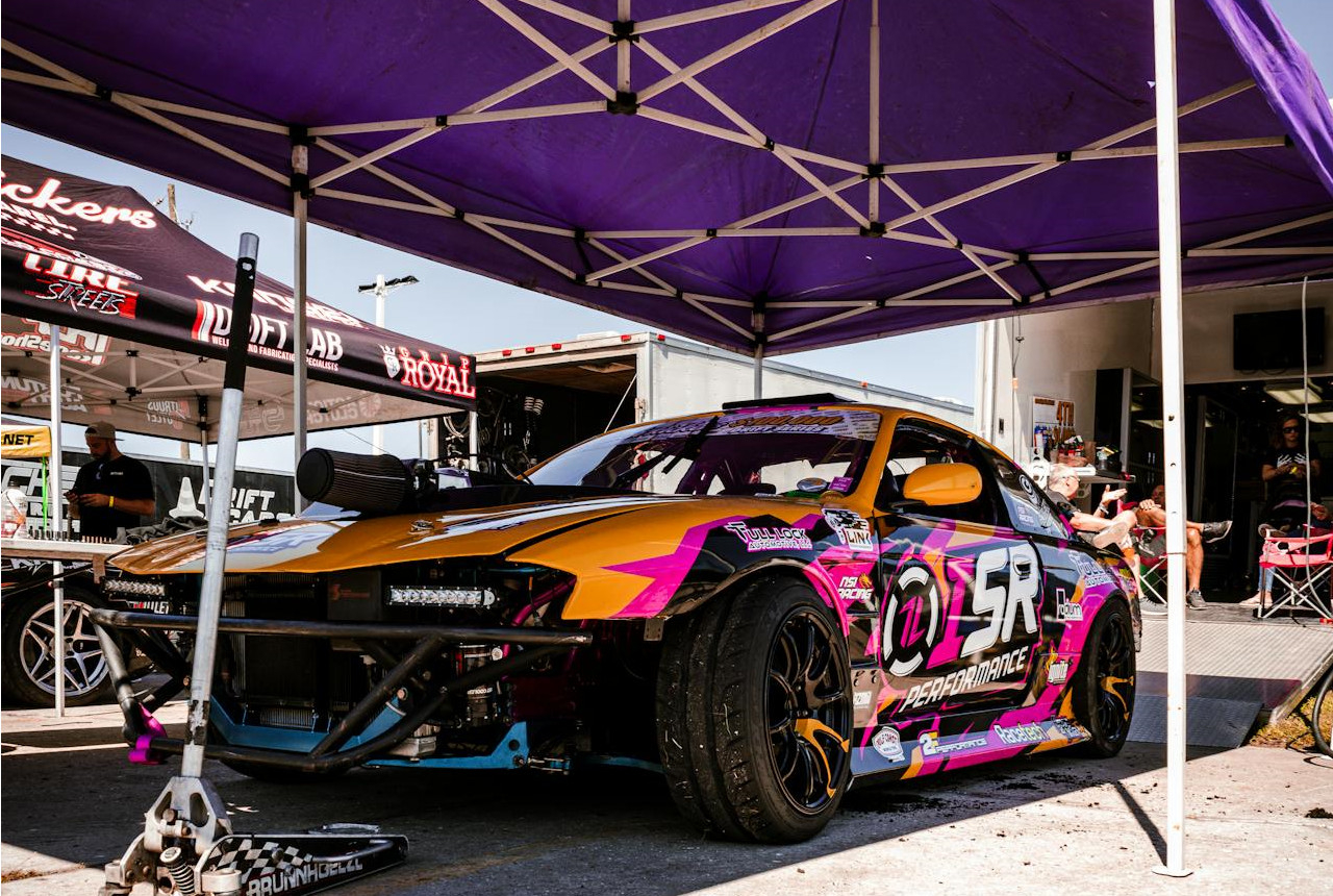 Zelte für Auto- und Motorradtreffen